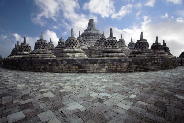 teks deskripsi candi borobudur