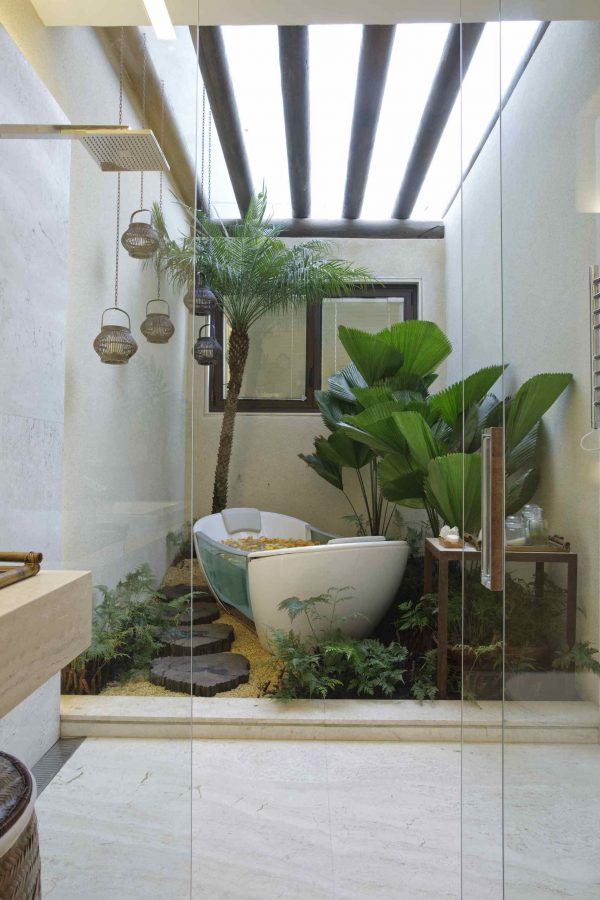 distinction between garden tub as well as roman tub